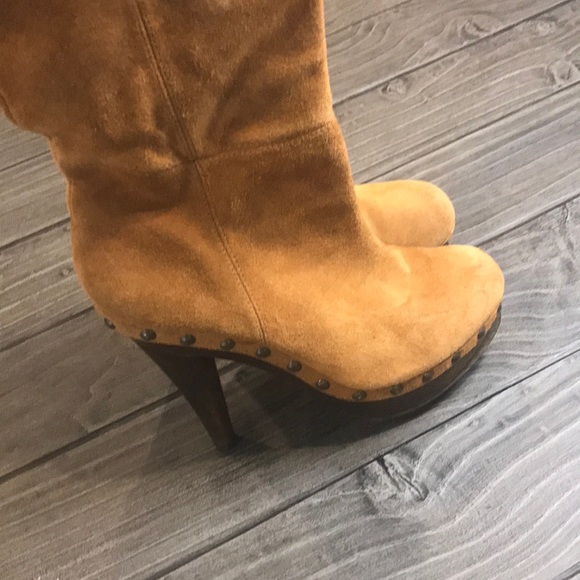 Distressed Leather OTK Foldable Wooden Heel Boots - Picture 3 of 6